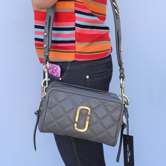 marc jacobs Handbags - NWT Marc Jacobs Quilted Softshop 21 Crossbody Bag